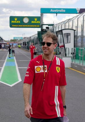 FORMULA 1 ROLEX AUSTRALIAN GRAND PRIX 2020 11 03 2020, Albert Park, Melbourne, FORMULA 1 ROLEX AUSTRALIAN GRAND PRIX 2020 , in the picture Sebastian Vettel GER 5 , Scuderia Ferrari Mission Winnow is on the track with its engineers nordphotoxBratic nph00250
