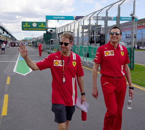 FORMULA 1 ROLEX AUSTRALIAN GRAND PRIX 2020 11 03 2020, Albert Park, Melbourne, FORMULA 1 ROLEX AUSTRALIAN GRAND PRIX 2020 , in the picture Sebastian Vettel GER 5 , Scuderia Ferrari Mission Winnow is on the track with its engineers nordphotoxBratic nph00250