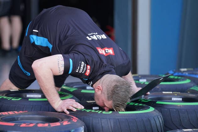 motor racing, Motorsport F1 GRAND PRIX, Tyres are checked ahead of the Formula 1 Australian Grand Prix 2020 at the the Albert Park Circuit in Melbourne, Thursday, March 12, 2020. ( NO ARCHIVING, EDITORIAL USE ONLY, NO USE IN BOOKS WITHOUT CONSENT MELBOURNE VIC AUSTRALIA  Copyright: xMICHAELxDODGEx 20200312001456033518
