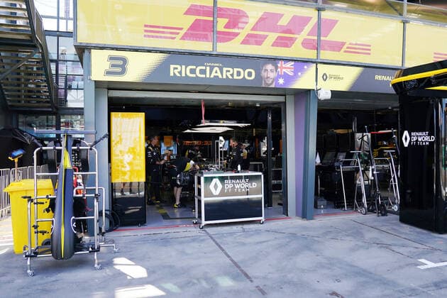 motor racing, Motorsport F1 GRAND PRIX, The Renault team pit is seen ahead of the Formula 1 Australian Grand Prix 2020 at the the Albert Park Circuit in Melbourne, Thursday, March 12, 2020. ( NO ARCHIVING, EDITORIAL USE ONLY, NO USE IN BOOKS WITHOUT CONSENT MELBOURNE VIC AUSTRALIA  Copyright: xMICHAELxDODGEx 20200312001456034505