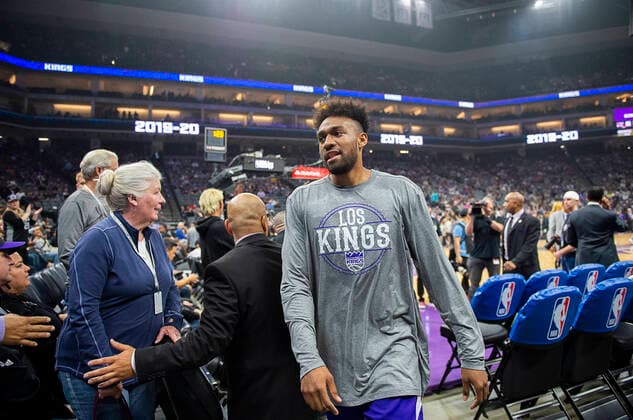 March 11, 2020, Sacramento, CA, USA: Sacramento Kings forward Jabari Parker (33) leaves the court at the Golden 1 Center on Wednesday, March 11, 2020 in Sacramento after the NBA, Basketball Herren, USA suspends season after JazzÃ¢â‚¬â ¢s Rudy Gobert tests positive for coronavirus. Sacramento USA - ZUMAj89_ 20200311_zaf_j89_026 Copyright: xPaulxKitagakixJr.x