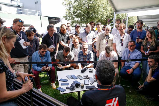 Motorsports: FIA Formula One World Championship, WM, Weltmeisterschaft 2020, Grand Prix of Australia, Guenther Steiner (ITA, Haas F1 Team), Melbourne Australia