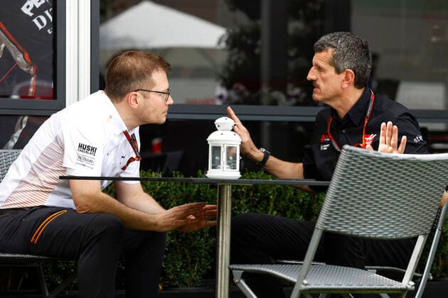 Motorsports: FIA Formula One World Championship, WM, Weltmeisterschaft 2020, Grand Prix of Australia, Andreas Seidl (GER, McLaren F1 Team), Guenther Steiner (ITA, Haas F1 Team), Melbourne Australia