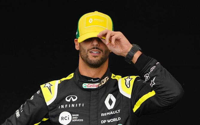 motor racing, Motorsport F1 GRAND PRIX, Daniel Ricciardo of Australia and Renault F1 poses for a photo in the Paddock ahead of the Formula 1 Australian Grand Prix 2020 at the the Albert Park Circuit in Melbourne, Thursday, March 12, 2020. ( NO ARCHIVING, EDITORIAL USE ONLY, NO USE IN BOOKS WITHOUT CONSENT MELBOURNE VIC AUSTRALIA  Copyright: xSCOTTxBARBOURx 20200312001456135850