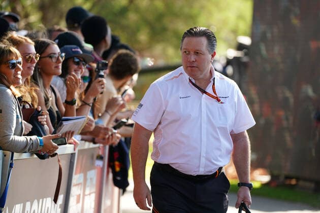 motor racing, Motorsport F1 GRAND PRIX, McLaren Chief Executive Officer Zak Brown meets fans in the crowd as he arrives at the track ahead of the Formula 1 Australian Grand Prix 2020 at the the Albert Park Circuit in Melbourne, Thursday, March 12, 2020. ( NO ARCHIVING, EDITORIAL USE ONLY, NO USE IN BOOKS WITHOUT CONSENT MELBOURNE VIC AUSTRALIA  Copyright: xSCOTTxBARBOURx 20200312001456188869