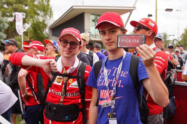 motor racing, Motorsport F1 GRAND PRIX, Spectators react after it was announced that the Formula 1 Australian Grand Prix 2020 was cancelled at the the Albert Park Circuit in Melbourne, Friday, March 13, 2020. ( NO ARCHIVING, EDITORIAL USE ONLY, NO USE IN BOOKS WITHOUT CONSENT MELBOURNE VIC AUSTRALIA  Copyright: xSCOTTxBARBOURx 20200313001456393640
