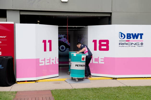MELBOURNE, AUSTRALIA - MARCH 13: Teams pack up after the cancellation of The Australian Formula One Grand Prix after health concerns due to the Coronavirus disease (COVID-19) on March 13, 2020, at The Melbourne Grand Prix Circuit in Albert Park, Australia. (Photo by Speed Media Icon Sportswire) AUTO: MAR 13 F1 - Australian Grand Prix Icon20031302791