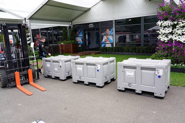 FORMULA 1 ROLEX AUSTRALIAN GRAND PRIX 2020 13 03 2020, Albert Park, Melbourne, FORMULA 1 ROLEX AUSTRALIAN GRAND PRIX 2020 , pictured The race in Melbourne has been cancelled due to the spread of the coronavirus COVID 19 The teams pack the equipment for the transport nordphotoxBratic nph00250