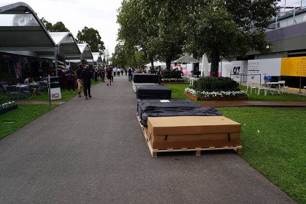 FORMULA 1 ROLEX AUSTRALIAN GRAND PRIX 2020 13 03 2020, Albert Park, Melbourne, FORMULA 1 ROLEX AUSTRALIAN GRAND PRIX 2020 , pictured The race in Melbourne has been cancelled due to the spread of the coronavirus COVID 19 The teams pack the equipment for the transport nordphotoxBratic nph00250