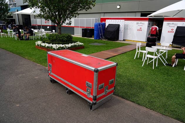 FORMULA 1 ROLEX AUSTRALIAN GRAND PRIX 2020 13 03 2020, Albert Park, Melbourne, FORMULA 1 ROLEX AUSTRALIAN GRAND PRIX 2020 , pictured The race in Melbourne has been cancelled due to the spread of the coronavirus COVID 19 The teams pack the equipment for the transport nordphotoxBratic nph00250