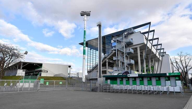 13 03 2020 Football Season 2019 2020 2 Football Bundesliga 26 Matchday SpVgg Greuther Fürth Kleeblatt Hamburger SV HSV Hamburg DFL regulations prohibit any use of photographs as image sequences and or quasi video short-term cancellation of a match DFL DFB interrupts season with immediate effect Impression Stadium exterior view grandstand main stand closed box office area closed stadium goals