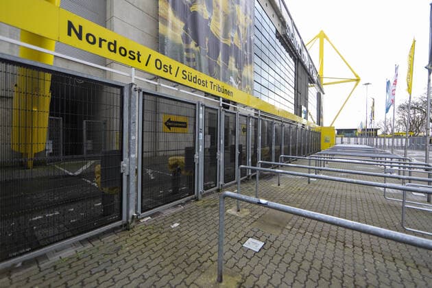 13 03 2020, Football, Season 2019 2020, Bundesliga, The closed Dortmunder Signal Iduna Park by Borussia Dortmund after the cancellation of the Revierderby by the German Football League DFL Dortmund Signal Iduna Park Deutschland xRHR FOTO DEx