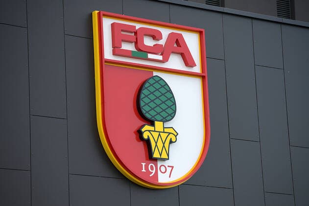 14 03 2020, xemx, Fussball 1 Bundesliga, FC Augsburg, WWK Arena locked emspor, v l FC Augsburg Crest on the facade DFL DFB REGULATIONS PROHIBIT ANY USE OF PHOTOGRAPHS as IMAGE SEQUENCES and or QUASI VIDEO Augsburg