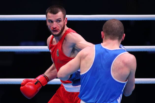 Bilder des Jahres 2020, Sport 03 März Sport Bilder des Tages Ibragim Bazuev of Germany, wearing red and Stepan Hrekul of Ukraine, wearing blue competing in the MenÃ¢â‚¬â ¢s Light-heavyweight preliminaries during The Road to Tokyo, Olympic Boxing Qualification, at The Copperbox, Queen Elizabeth Olympic Park, Stratford, London. March 15 2020. ( Mitchell Gunn Espa-Images) London USA - ZUMAcs12 20200315_zaf_cs12_037 Copyright: xESPAxPhotoxAgencyx