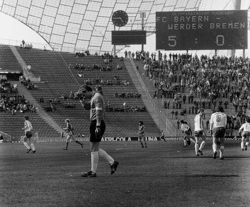 FC Bayern Muenchen SV Werder Bremen 7 0 12 3 1980 Tw Dieter Burdenski Werder after the 5 0 HM