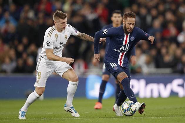 (L-R) Toni Kroos of Real Madrid, Neymar of Paris Saint-Germain during the UEFA Champions League group A match between Real Madrid and Paris Saint-Germain at the Santiago Bernabeu stadium on November 26, 2019 in Madrid, Spain UEFA Champions League 2019 2020 xVIxANPxSportx xMauricexvanxSteenxIVx 408746672