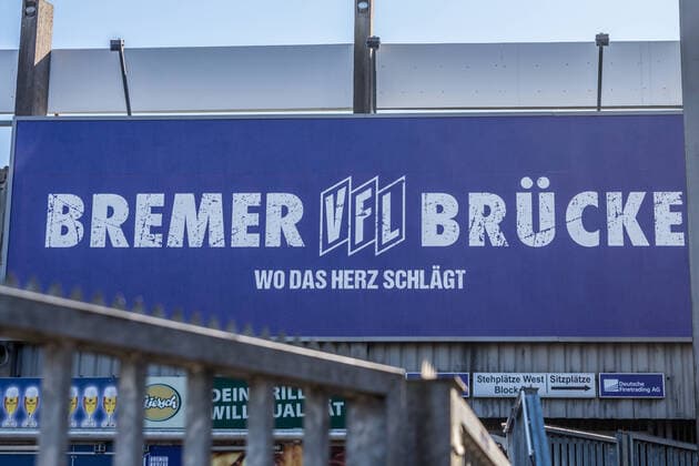 Around the stadium at Bremer Brücke 22 03 2020, Stadium at Bremer Brücke, Osnabrück, Around the stadium at Bremer Brücke in the picture Sign Bremer Brücke in front of the west curve Feature Symbol Symbol photo characteristic detail nordphotox xPaetzel nph00403