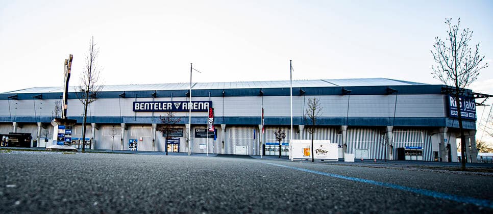 Football 1 Bundesliga, Season 2019 2020 Exterior view of the Benteler Arena of SC Paderborn 07 DFL REGULATIONS PROHIBIT ANY USE OF PHOTOGRAPHS AS IMAGE SEQUENCES AND OR QUASI VIDEO Copyright: xInderlied Kirchner-Mediax