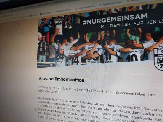 What do shaken football clubs do during the Corona Pandemic The regional league club Lüneburg SK Hansa offers its fans ghost tickets as well as bratwurst, beer and juniors donations in a symbolic way with the campaign fussballimhomeoffice in a virtual stadium All donors receive a thank you certificate from the club 24 March Ghost tickets during the Corona Pandemic, Lüneburg Lower Saxony Germany