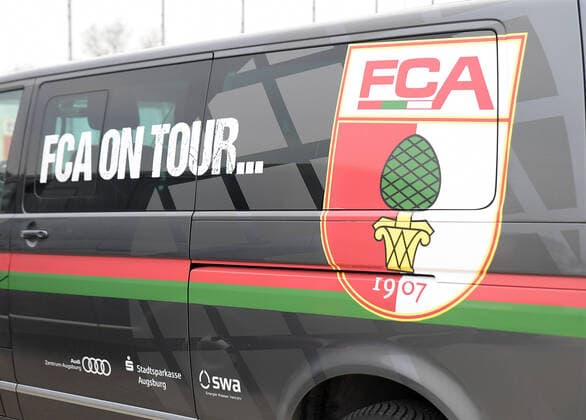 29 03 2020, xemx, News, emwirt, v l Nachwuchsleistungszentrum FC Augsburg Autos Augsburg