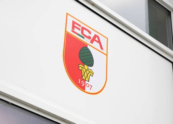 29 03 2020, xemx, News, emwirt, v l Nachwuchsleistungszentrum FC Augsburg Logo Augsburg