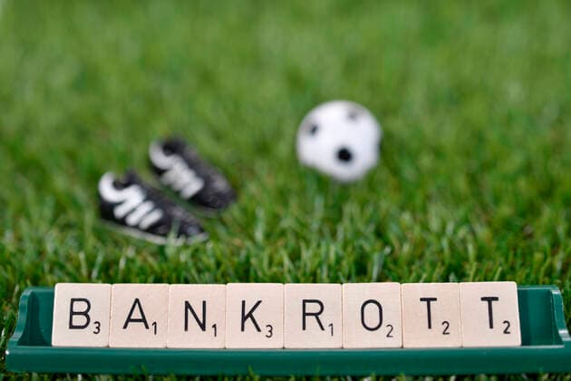 symbolic picture, bankruptcy in football because of corona, coronavirus, sars CoV 2, Covid 19, Germany Coronavirus