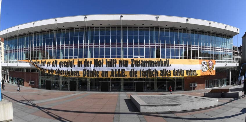 GER Dresden Kulturpalast Kulti here Dynamofans attached a huge banner as a thank you for the helpers in the Corona crisis and to show that in this crisis fans K Block stand together 30 03 20 300320 ddbd