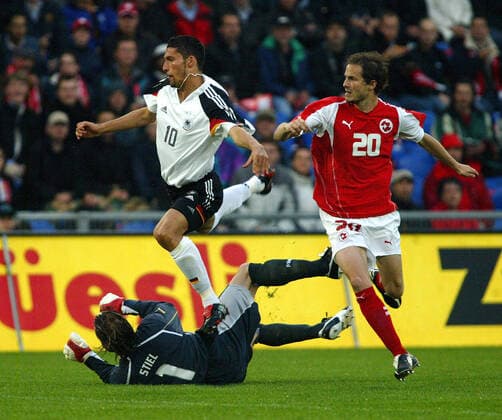 Football International Switzerland Germany 0 2 TW Jörg Stiel SChweiz, Kevin Kuranyi GER, 20 Patrick Müller Switzerland 2 5 2004 Photo Herbert Rudel