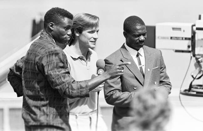870830 Athletics, World Athletics Championships: Winner Ben Johnson, Canada, and 2nd placed Carl Lewis, USA (L), are interviewed after the 100 m final at The World Athletics Championships on August 30, 1987 in Rome, Italy. BILDBYRAN *** 870830 Athletics, World Athletics Championships Winner Ben Johnson, Canada, and 2nd placed Carl Lewis, USA L , are interviewed after the 100 m final at The World Athletics Championships on August 30, 1987 in Rome, Italy BILDBYRAN,  Copyright: BILDBYRAN 870830012