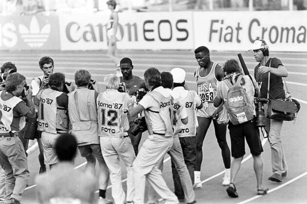 870830 Athletics, World Athletics Championships: Winner Ben Johnson, Canada, and 2nd placed Carl Lewis, USA, react after the 100 m final at The World Athletics Championships on August 30, 1987 in Rome, Italy. BILDBYRAN *** 870830 Athletics, World Athletics Championships Winner Ben Johnson, Canada, and 2nd placed Carl Lewis, USA, react after the 100 m final at The World Athletics Championships on August 30, 1987 in Rome, Italy BILDBYRAN,  Copyright: BILDBYRAN 870830024