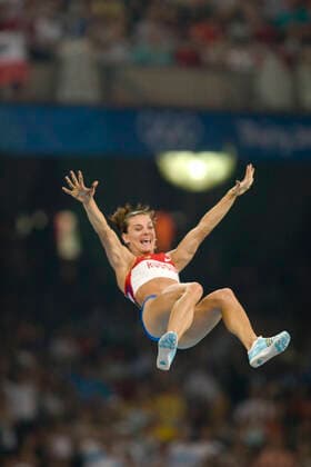 Olympia, Historie, Rückblick auf die Sommerspiele 2008 in Peking Olympics Elena Isinbaeva (RUS) winning the gold medal in the pole vault at the 2008 Olympic Summer Games, Beijing, China Beijing National Stadium-Birds Nest China Copyright: xPaulxJxSutton PCNx OL0817-112589