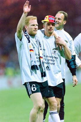 30 06 1996, European Football Championship 1996, Final, Germany Czech Republic 2 1 n V, cheers Matthias Sammer, left, and Steffen Freund London Wembley Stadium England Team2