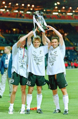30 06 1996, European Football Championship 1996, Final, Germany Czech Republic 2 1 n V, Cheering with the European Cup, v re , Stefan Kuntz, Juergen Klinsmann, Fredi Bobic Germany London Wembley Stadium England Team2