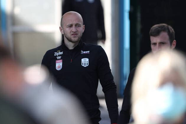 SOCCER - BL, Training LASK PASCHNG,AUSTRIA,20.APR.20 - SOCCER - tipico Bundesliga, Linzer ASK, training in small groups after lightening the restrictions due to the SARS-CoV-2 crisis, corona crisis. Image shows Gernot Trauner (LASK). GEPAxpictures xManfredxBinder