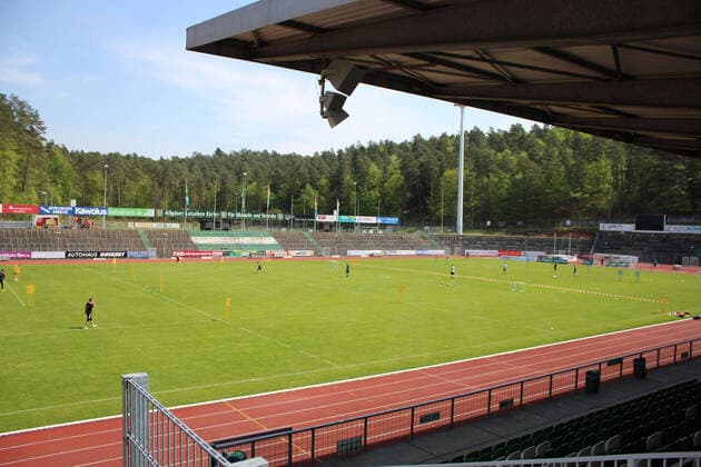 24 04 2020, xmohx, Fussball Regionalliga Suedwest, FC Homburg Training emspor, v l In small groups, FC 08 Homburg trained in times of Corona in the Waldstadion DFL DFB REGULATIONS PROHIBIT ANY USE OF PHOTOGRAPHS as IMAGE SEQUENCES and or QUASI VIDEO Homburg