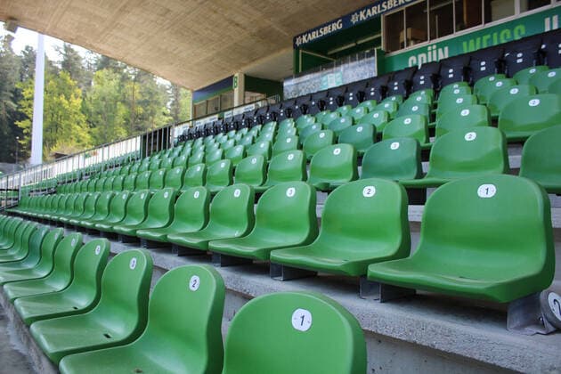 24 04 2020, xmohx, Football Regionalliga Southwest, FC Homburg Training emspor, v l Empty stadium seats, ghost game atmosphere, stadium without spectators, grandstand seats without spectators in Waldstadion Homburg DFL DFB REGULATIONS PROHIBIT ANY USE OF PHOTOGRAPHS as IMAGE SEQUENCES and or QUASI VIDEO Homburg