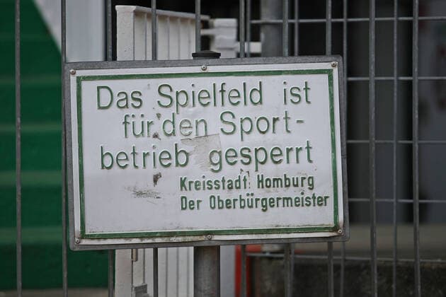 24 04 2020, xmohx, Soccer Regional League Southwest, FC Homburg Training emspor, v l Waldstadion Homburg closed, The pitch is closed for sports operations, Sports field closed Homburg DFL DFB REGULATIONS PROHIBIT ANY USE OF PHOTOGRAPHS as IMAGE SEQUENCES and or QUASI VIDEO Homburg