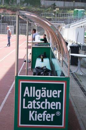 24 04 2020, xrhsx, Soccer Regional League South West, FC Homburg Training emspor, v l Logo Allgäuer Latschen Kiefer DFL DFB REGULATIONS PROHIBIT ANY USE OF PHOTOGRAPHS as IMAGE SEQUENCES and or QUASI VIDEO Homburg