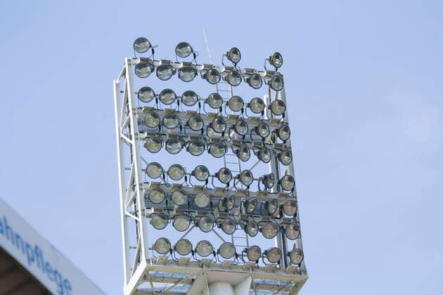 24 04 2020, xrhsx, Football Regionalliga Southwest, FC Homburg Training emspor, v l Floodlight mast at Waldstadion Homburg DFL DFB REGULATIONS PROHIBIT ANY USE OF PHOTOGRAPHS as IMAGE SEQUENCES and or QUASI VIDEO Homburg