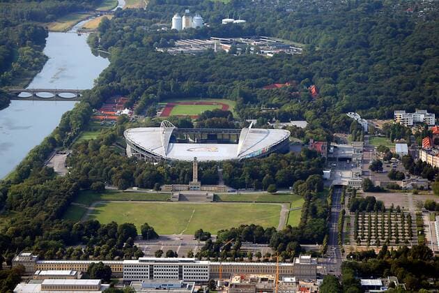 19.08.2016 Luftaufnahme Luftbild Leipzig Sachsen Die Red Bull Arena ist das größte Stadion der Stadt Leipzig und ganz Sachsens. Sie ist Teil des Leipziger Sportforums und befindet sich in unmittelbarer Nachbarschaft der 2002 eingeweihten Arena Leipzig 19 08 2016 Air intake Luftbild Leipzig Saxony the Red Bull Arena is the largest Stadium the City Leipzig and whole Saxony Them is Part the Leipzig and is to in immediate Neighbourhood the 2002 inaugurated Arena Leipzig imago 73995293