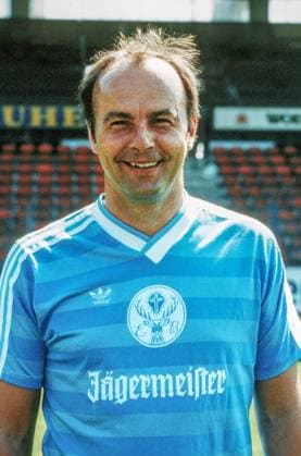 Gerd Roggensack coach of Eintracht Braunschweig here in the 1986 series 87