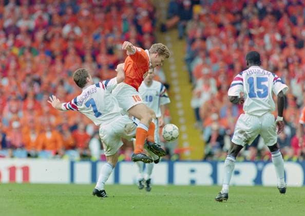 22 06 1996, European Football Championship 1996, quarter final, France Netherlands 5 4 n E , li , Didier Deschamps France , Youri Mulder Netherlands , Lilian Thuram France Liverpool Anfield Stadium England Team2
