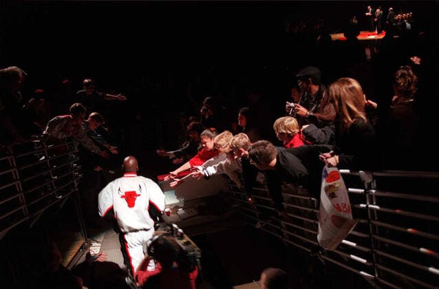 May 18, 2020, Chicago, IL, USA: In this file photo, with fans reaching for a touch, Michael Jordan steps into the spotlight as he s introduced for the Bulls 5th NBA, Basketball Herren, USA Championships ring ceremony on Nov. 1, 1997, at the United Center. ESPN recently relased a 10-part-series, The Last Dance, on Michael Jordan and Chicago Bulls. Chicago USA - ZUMAm67_ 20200518_zaf_m67_013 Copyright: xJohnxLee ChicagoxTribunex