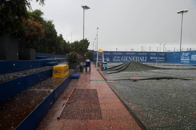 TENNIS - Austrian Pro Series MARIA ENZERSDORF,AUSTRIA,03.JUN.20 - TENNIS - Generali Austrian Pro Series. Image shows rain and hail at the center court. GEPAxpictures xPhilippxBrem