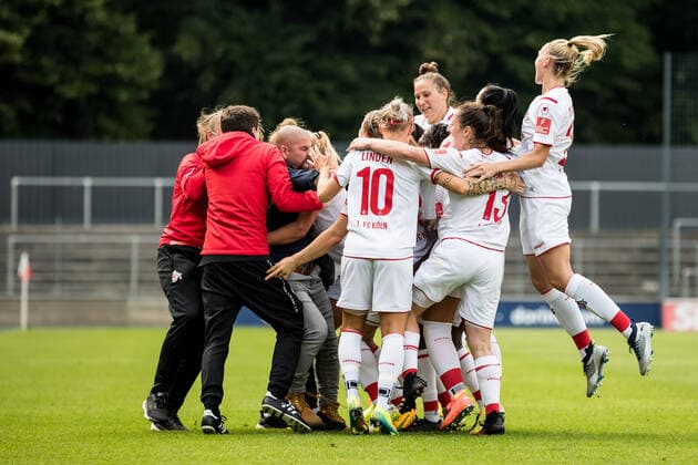 FLYERALARM Women Soccer Bundesliga 1 FC Cologne FF USV Jena 10 06 2020 Rachel Rinast 31, 1 FC Cologne meets for 1 0 Cheers at FC Cologne FLYERALARM Women Soccer Bundesliga, 1 FC Cologne FF USV Jena, Cologne, Franz Kremer Stadion DFL REGULATIONS PROHIBIT ANY USE OF PHOTOGRAPHS AS IMAGE SEQUENCES AND OR QUASI VIDEO Copyright: xBEAUTIFULxSPORTS Wunderlx