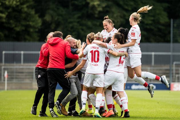 FLYERALARM Women Soccer Bundesliga 1 FC Cologne FF USV Jena 10 06 2020 Rachel Rinast 31, 1 FC Cologne meets for 1 0 Cheers at FC Cologne FLYERALARM Women Soccer Bundesliga, 1 FC Cologne FF USV Jena, Cologne, Franz Kremer Stadion DFL REGULATIONS PROHIBIT ANY USE OF PHOTOGRAPHS AS IMAGE SEQUENCES AND OR QUASI VIDEO Copyright: xBEAUTIFULxSPORTS Wunderlx