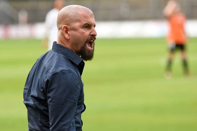 Sascha Glass Coach FC Köln gives instructions , 10 06 2020, Cologne Germany , Football, Flyeralarm Women Bundesliga, 1 FC Köln FF USV Jena, DFB DFL REGULATIONS PROHIBIT ANY USE OF PHOTOGRAPHS AS IMAGE SEQUENCES AND OR QUASI VIDEO xmhx
