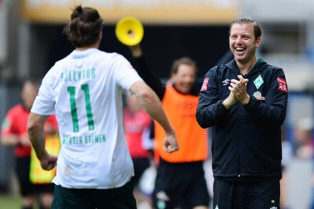 Sport Bilder des Tages SC Paderborn 07 vs SV Werder Bremen, 13.06.2020 1:5 Tor, Jubel v.l. Torschuetze Niclas Fuellkrug, Trainer Florian Kohfeldt (Bremen) Paderborn, 13.06.2020, Fussball Bundesliga, SC Paderborn 07 - SV Werder Bremen 1:5 Foto: Groothuis Witters Pool via gumzmedia nordphoto Paderborn (DFL DFB REGULATIONS PROHIBIT ANY USE OF PHOTOGRAPHS as IMAGE SEQUENCES and or QUASI-VIDEO) *** SC Paderborn 07 vs SV Werder Bremen, 13 06 2020 1 5 goal, cheers from l Goal scorer Niclas Fuellkrug, Coach Florian Kohfeldt Bremen Paderborn, 13 06 2020, Soccer Bundesliga, SC Paderborn 07 SV Werder Bremen 1 5 Photo Groothuis Witters Pool via gumzmedia nordphoto Paderborn Poolfoto Witters gumzmedia nordphoto ,EDITORIAL USE ONLY