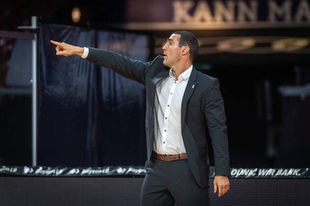 Basketball easyCredit BBL Final Tournament Basketball Munich 15 06 2020 Season 2019 2020 easyCredit BBL Final Tournament 2020 Preliminary Round Group B Matchday 5 RASTA Vechta Brose Bamberg Roel Moors Bamberg, Coach Munich Audi Dome Germany