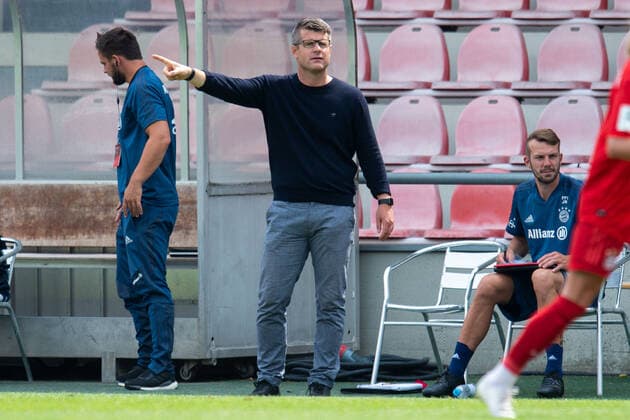 17 06 2020 Football, Women Bundesliga, 2019 2020, 20 Matchday, 1 FC Köln FC Bayern Munich Jens Scheuer Coach Munich DFB REGULATIONS PROHIBIT ANY USE OF PHOTOGRAPHS AS IMAGE SEQUENCES AND OR QUASI VIDEO Photo Noah Wedel Cologne North Rhine-Westphalia Germany Franz Kremer Stadium